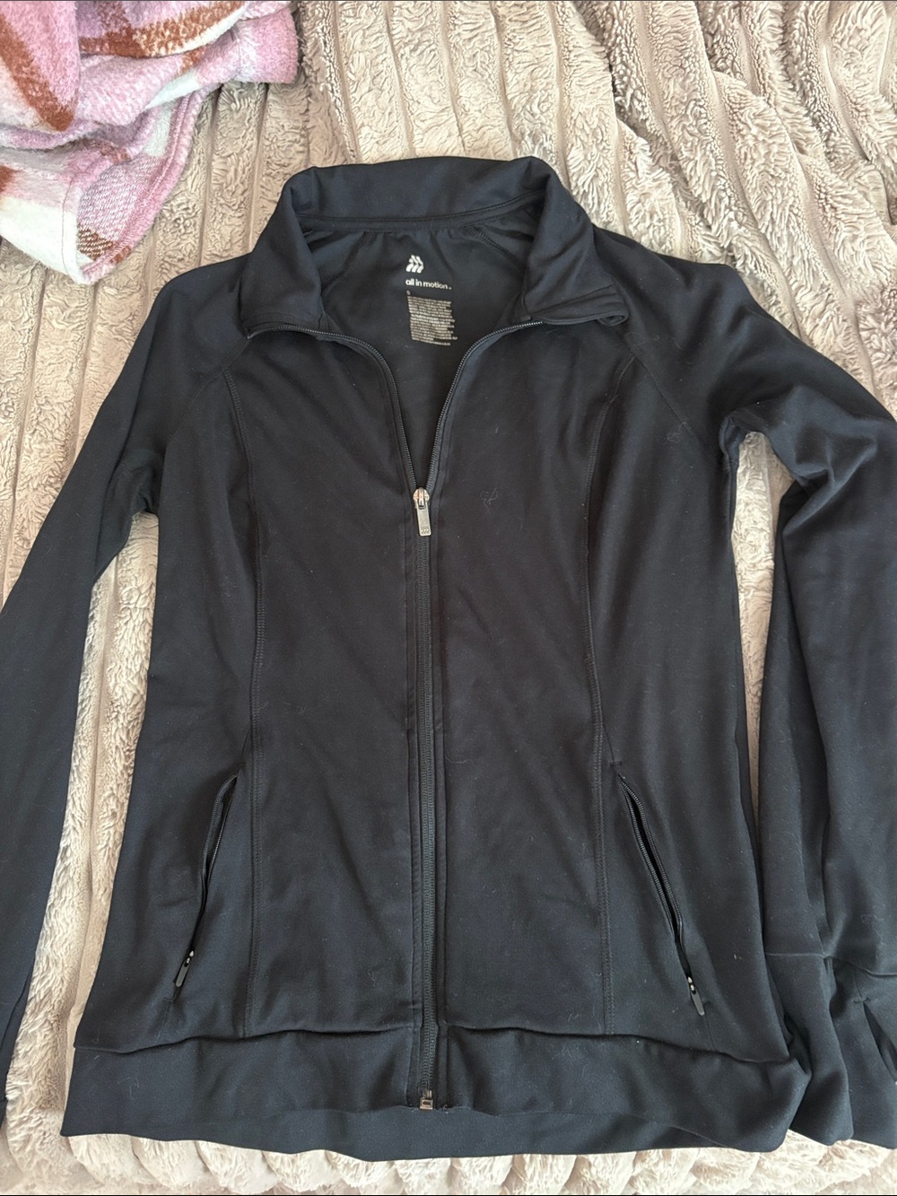 Black workout zip